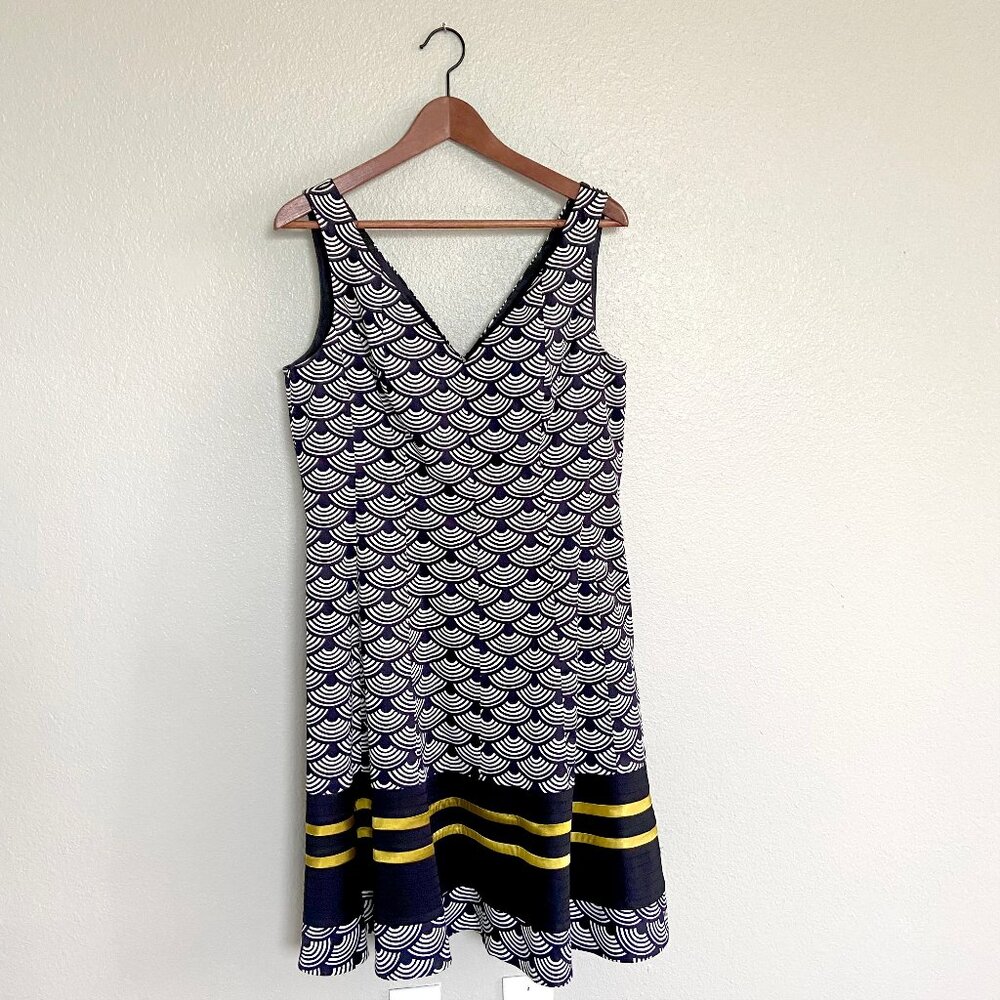 Nine West Double V Fit & Flare Midi Dress Women's 14 Black Geometric Sleeveless - Picture 5 of 10